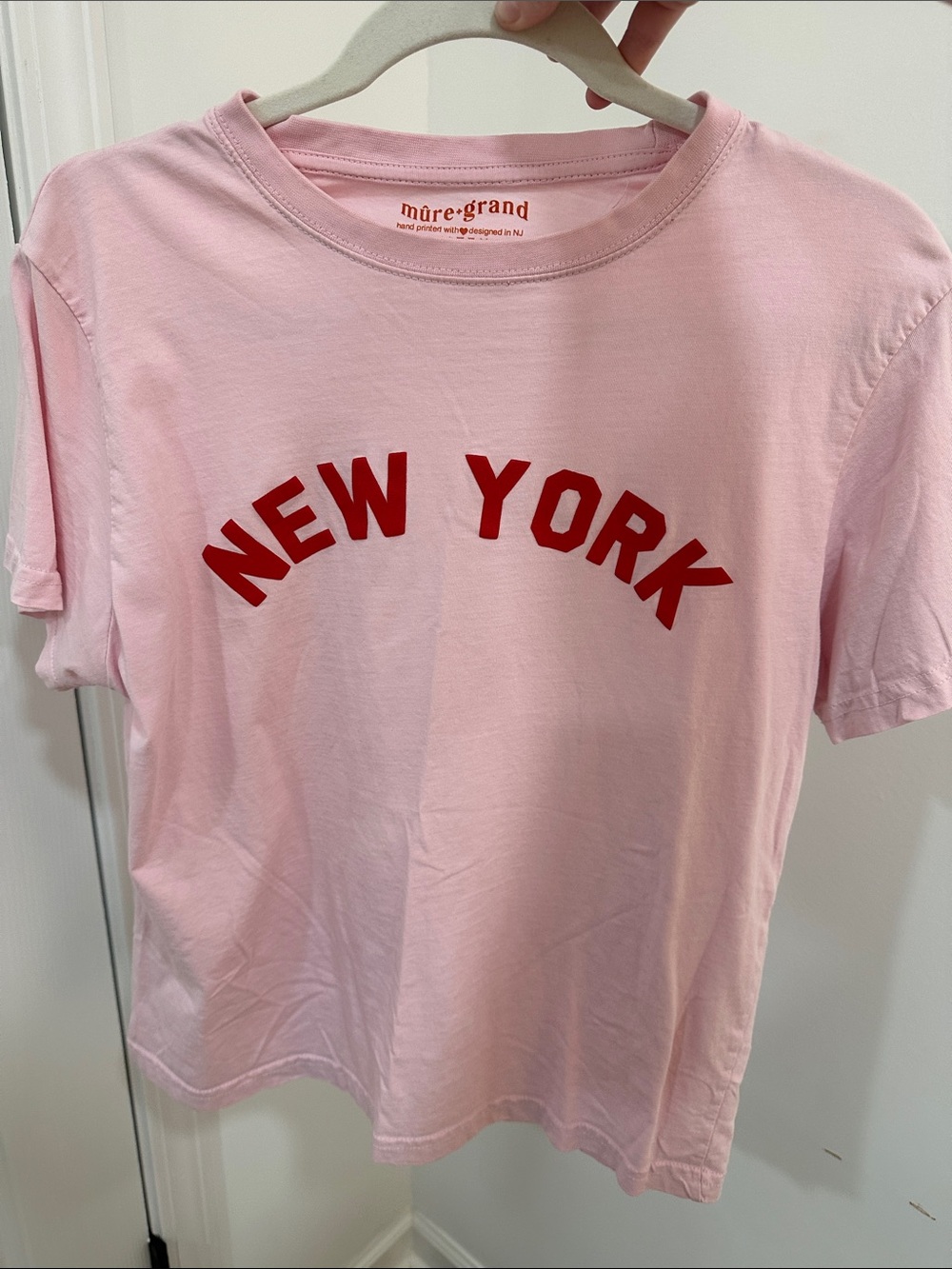 Mûre•grand Pink "NEW YORK" Tee with Red Lettering